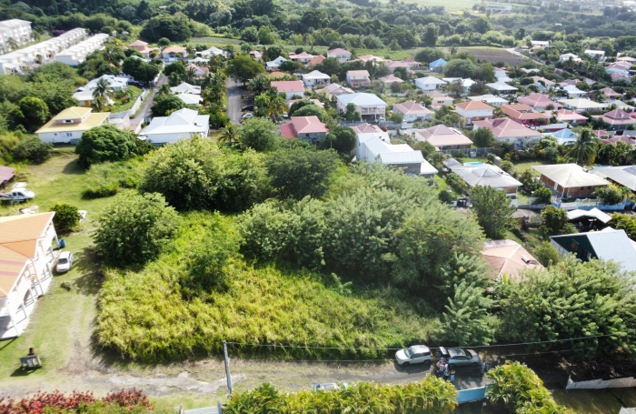 TERRAIN CONSTRUCTIBLE VUE MER - 442 M2 - SAINT-PIERRE