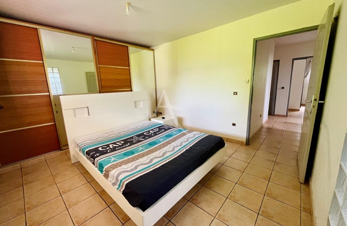 Vente Maison 110m&sup2; 5 pi&egrave;ces Rivi&egrave;re Sal&eacute;e