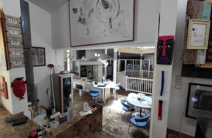 Villa d'architecte atypique, id&eacute;ale pour une grande famille - LE MARIN