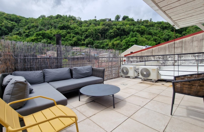 Maison de ville de type F5 sur trois niveaux - SAINT PIERRE