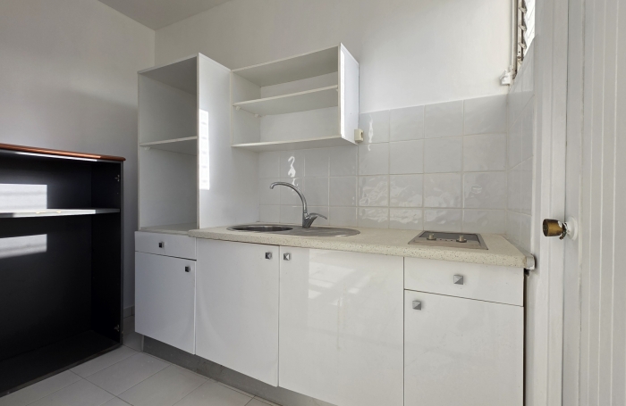 &Agrave; vendre : Charmant appartement T2 avec vue mer, centre-ville de FORT DE FRANCE