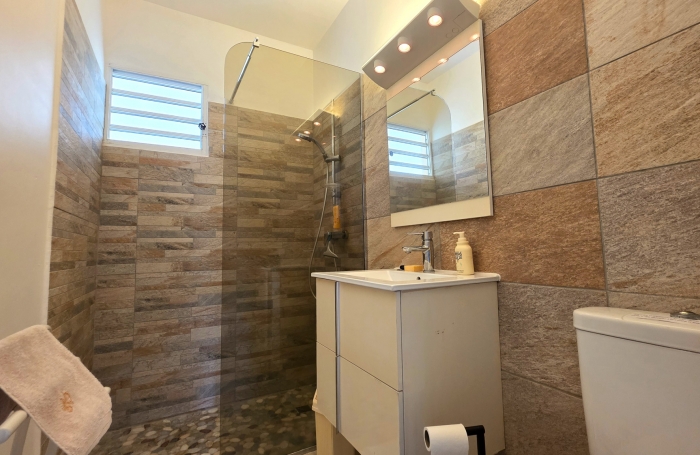 &Agrave; vendre : Superbe villa s&eacute;curis&eacute;e au Cap Chevalier &agrave; SAINTE-ANNE