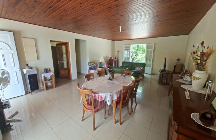 Vente Maison 105.59m&sup2; 4 pi&egrave;ces Schoelcher