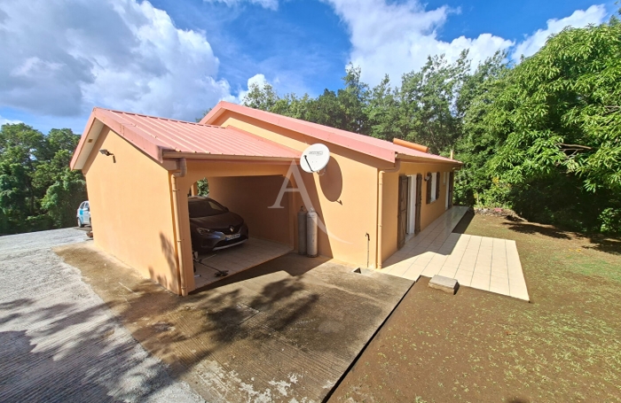Vente Maison 105.59m&sup2; 4 pi&egrave;ces Schoelcher