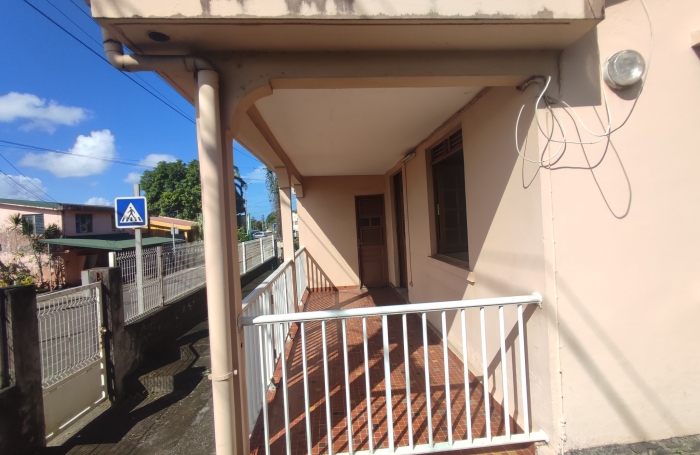 Maison de bourg &agrave; r&eacute;nover