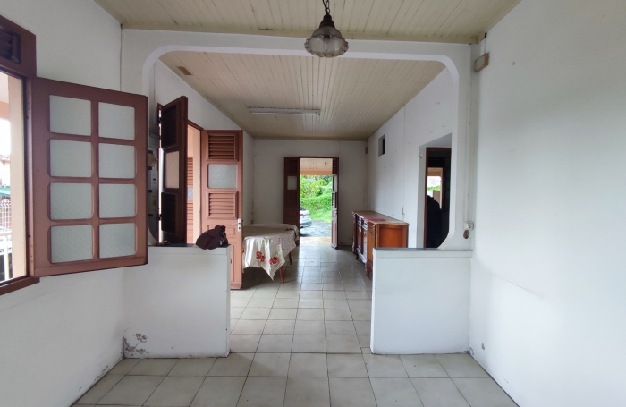 Maison de bourg &agrave; r&eacute;nover