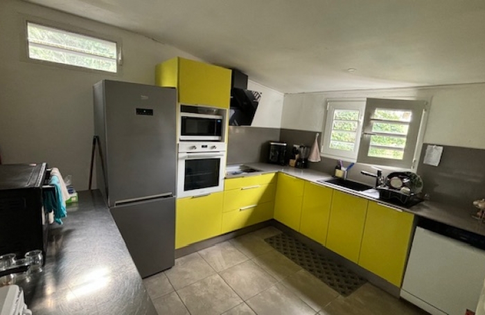 Charmante maison F3 vendue meubl&eacute;e et r&eacute;nov&eacute;e   PETIT-BOURG