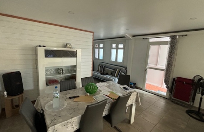 Charmante maison F3 vendue meubl&eacute;e et r&eacute;nov&eacute;e   PETIT-BOURG