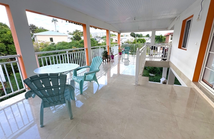 Magnifique maison r&eacute;nov&eacute;e sur deux niveaux - SCHOELCHER