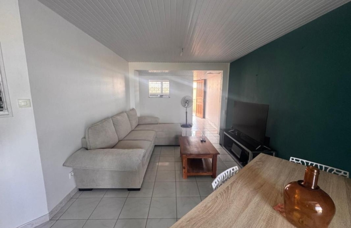 Vente Appartement 60.02m&sup2; 2 pièces Fort de france