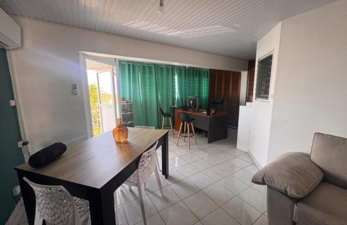 Vente Appartement 60.02m&sup2; 2 pièces Fort de france