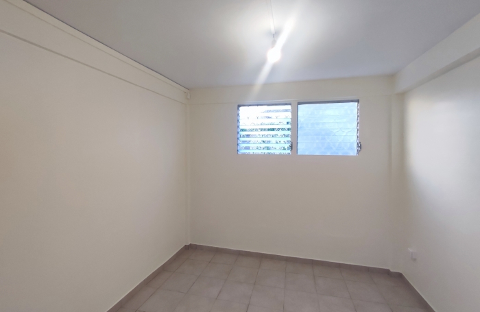 T4 enti&egrave;rement r&eacute;nov&eacute; avec jardin clotur&eacute;- plateau Fofo