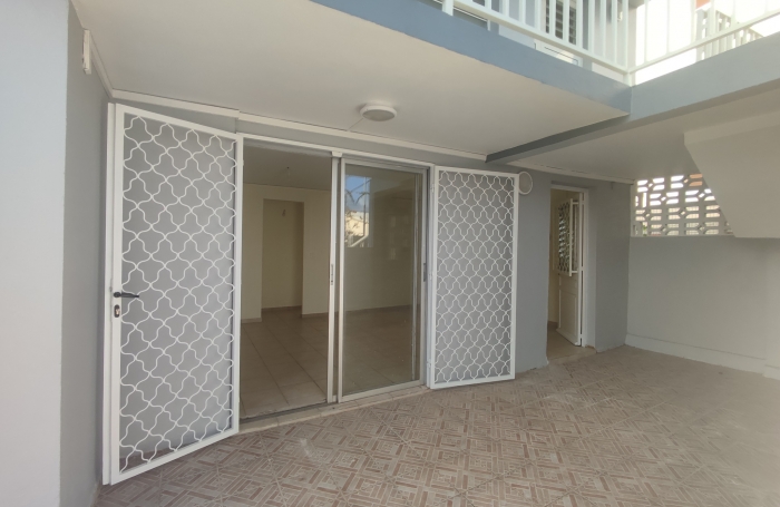 T4 enti&egrave;rement r&eacute;nov&eacute; avec jardin clotur&eacute;- Schoelcher