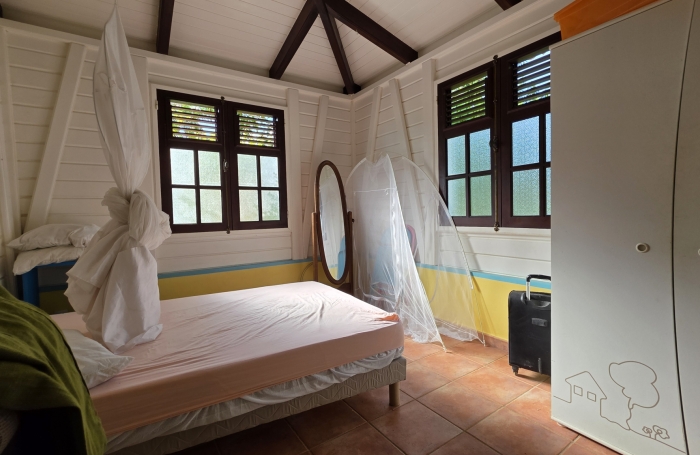 Ravissante maison de campagne de plain-pied avec grand jardin arbor&eacute; &agrave; RIVIERE-PILOTE