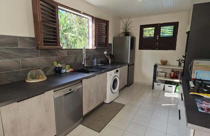 Jolie maison familiale avec grande terrasse et jardin