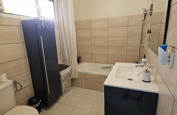 Jolie maison familiale avec grande terrasse et jardin