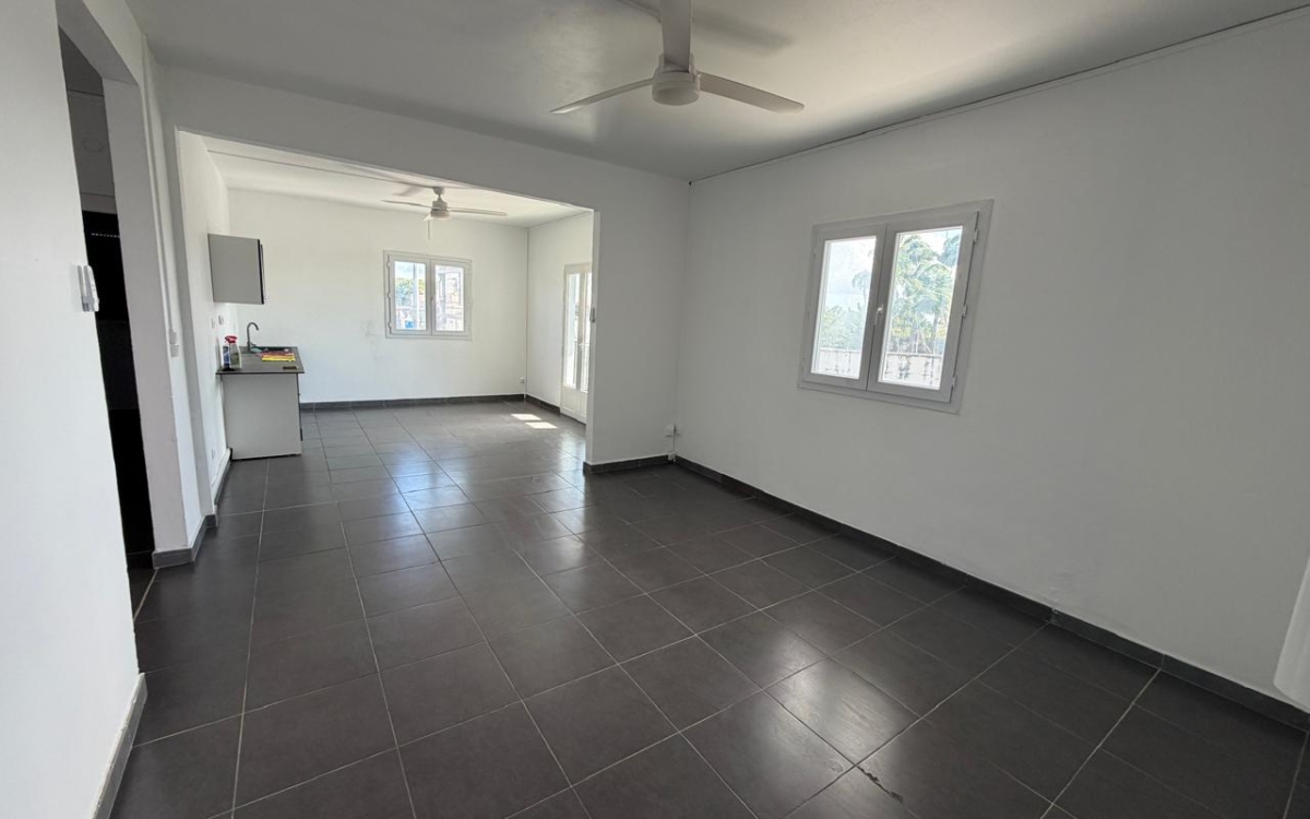 Cluny Appartement T3 &ndash; 62 m&sup2; &ndash; Terrasse &ndash; Parking -950&euro;/mois