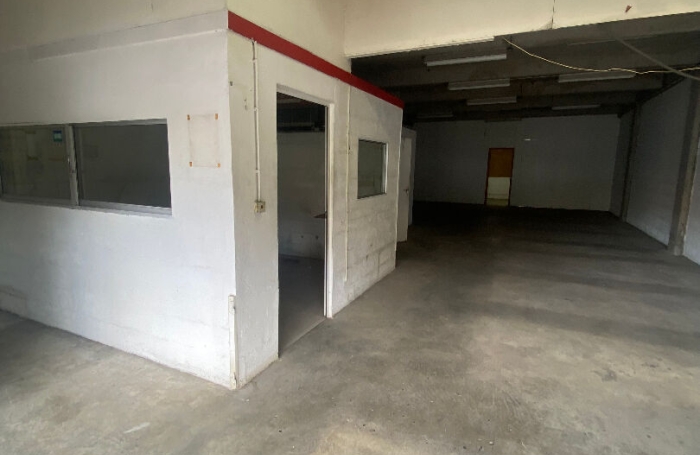 Location Entrepot 150m&sup2; Fort de france