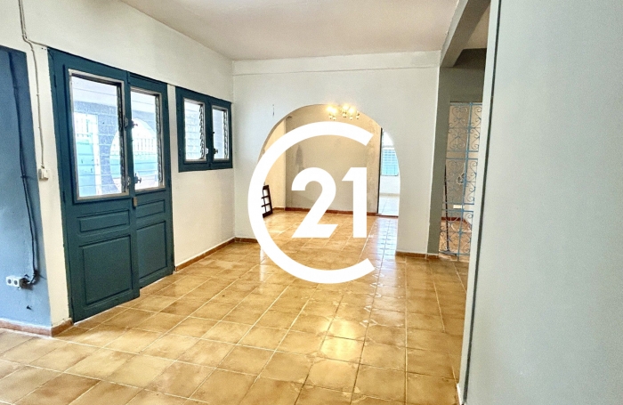 Vente Maison 185.00m&sup2; 7 pièces Saint-Joseph