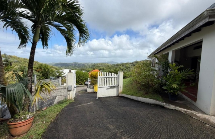 Vente Maison 109.4m&sup2; 4 pièces Rivi&egrave;re Sal&eacute;e