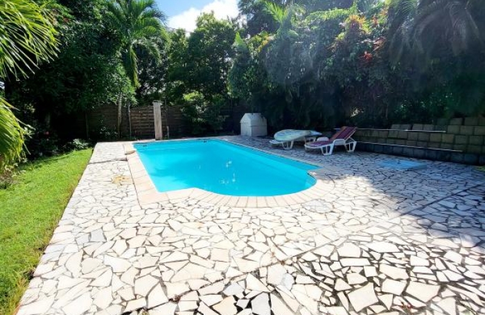 Vente Maison 184.65m&sup2; 4 pièces Le Robert