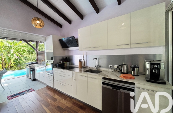 Vente Divers 173m&sup2; 5 pièces Sainte Anne