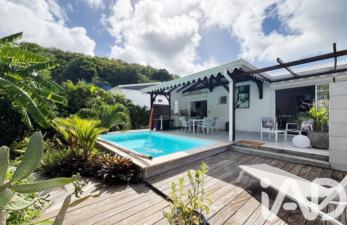 Vente Divers 173m&sup2; 5 pièces Sainte Anne