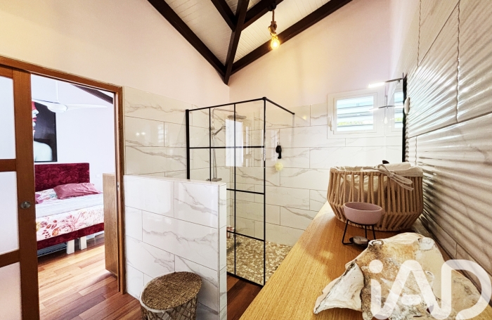 Vente Divers 173m&sup2; 5 pièces Sainte Anne