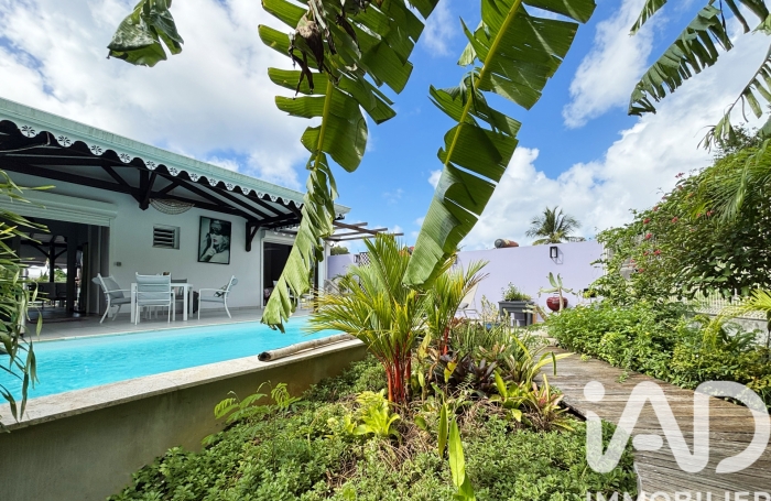 Vente Divers 173m&sup2; 5 pièces Sainte Anne