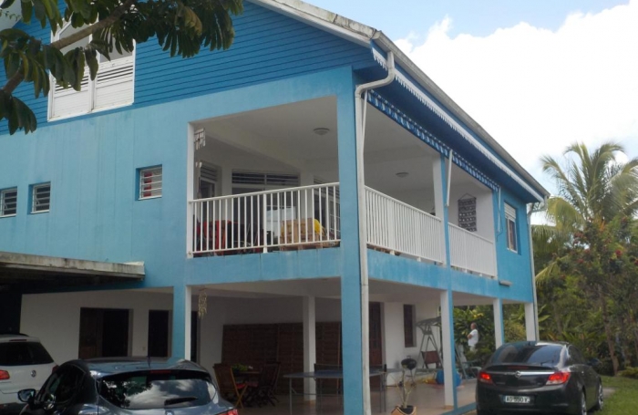 Location Maison 250m&sup2; 5 pièces Rivi&egrave;re Sal&eacute;e