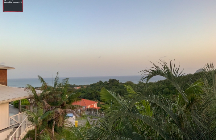 Villa Meubl&eacute;e F4/5 avec Piscine priv&eacute;e - Le Diamant (97223)