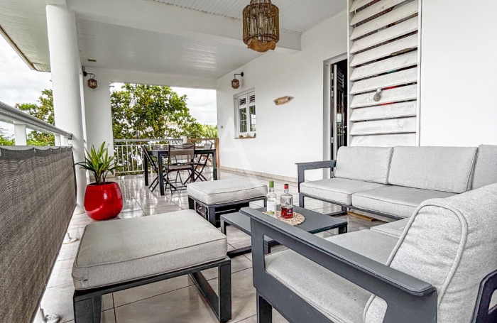 Vente Local commercial 258m&sup2; 10 pi&egrave;ces La Trinit&eacute;