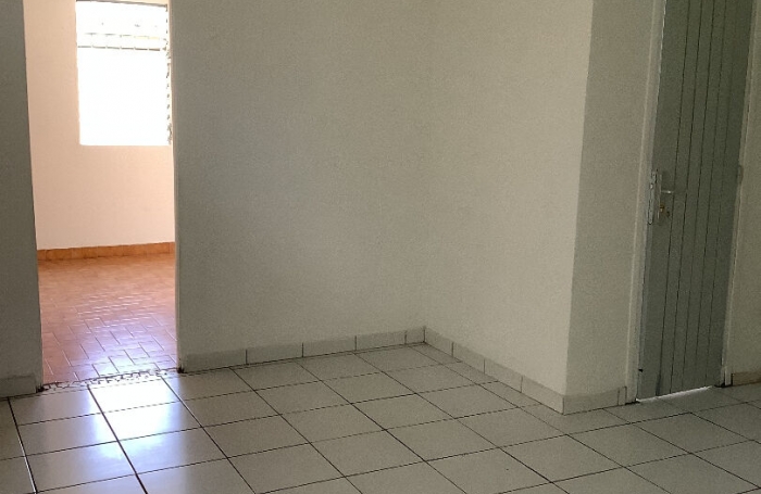 Location Appartement 65m&sup2; 3 pi&egrave;ces Fort de france