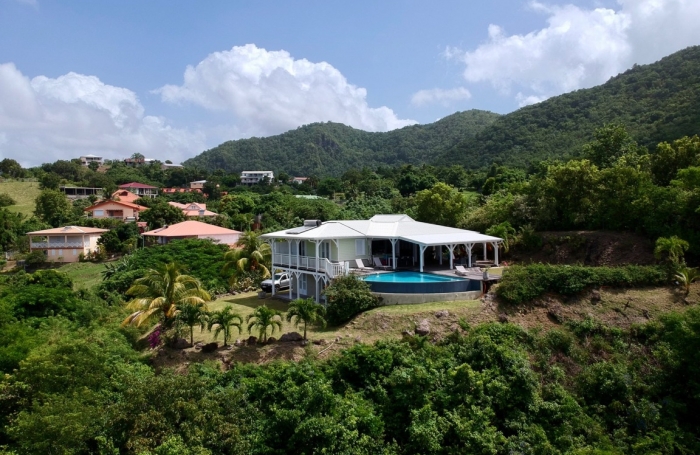 Magnifique propri&eacute;t&eacute; avec vue mer imprennable