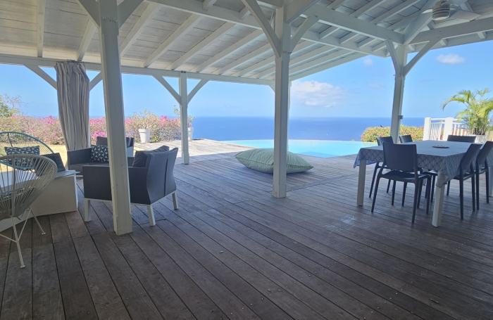 Magnifique propri&eacute;t&eacute; avec vue mer imprennable