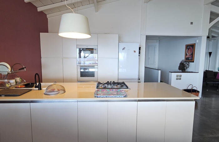 Magnifique propri&eacute;t&eacute; avec vue mer imprennable