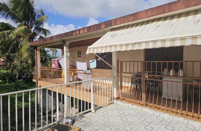 Maison &agrave; renover F5+F2 sur 2 niveaux - LE LAMENTIN