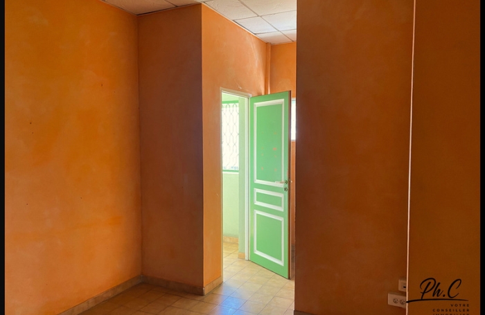 Location Bureaux 65m&sup2; 5 pièces Ducos