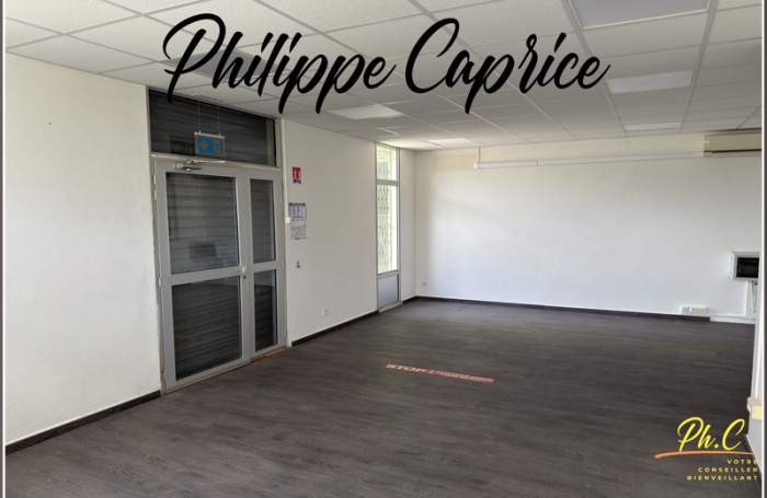 Location Bureaux 107m&sup2; 5 pièces Ducos