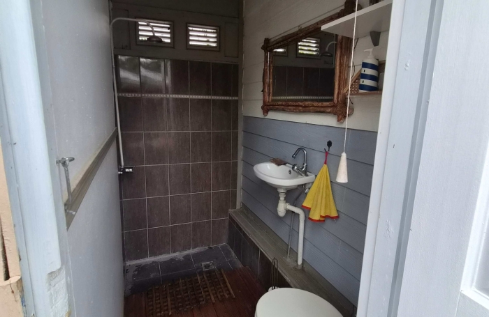 Maison F4 meubl&eacute; avec terrasse, piscine et carbet au bourg des Trois-ilets