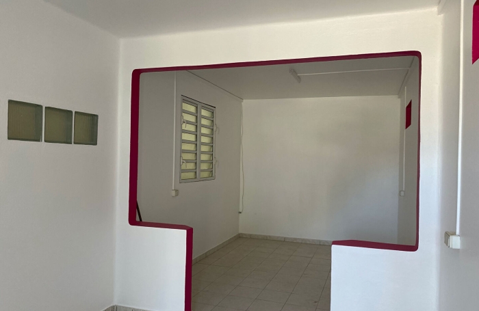 Location Local commercial 51m&sup2; Sainte Marie