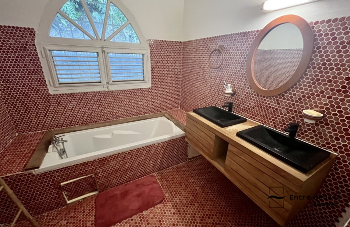 Location Maison 140.00m&sup2; 7 pièces Les Trois Ilets