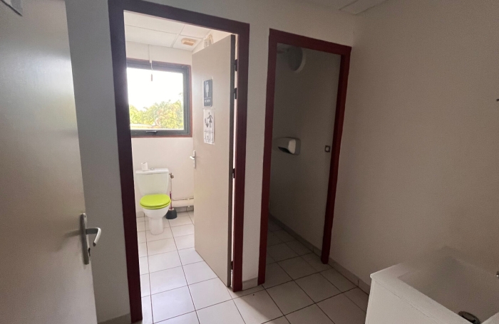 Location Bureaux 116m&sup2; Le Lamentin