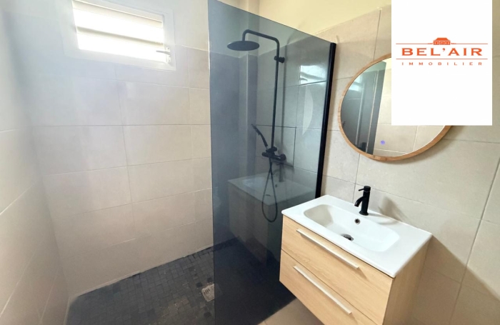 Vente Maison 264.40m&sup2; 11 pièces Sainte Luce