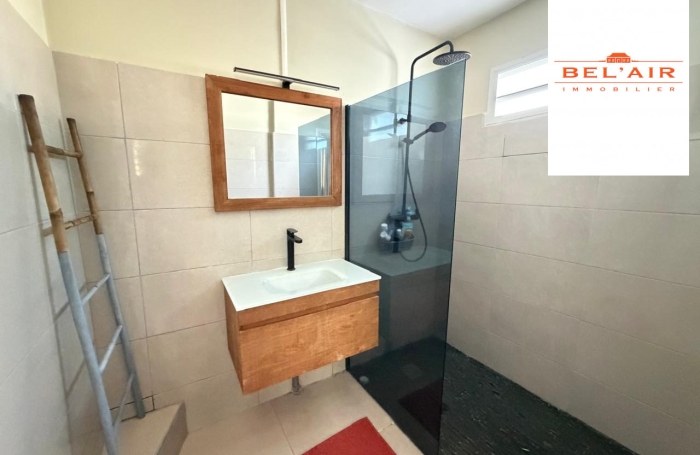 Vente Maison 264.40m&sup2; 11 pièces Sainte Luce