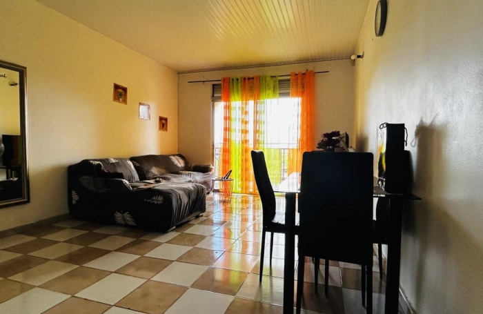 Vente Appartement 105m&sup2; 6 pièces Fort de france
