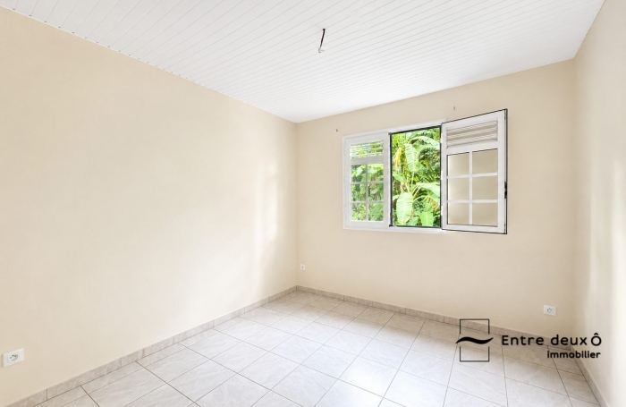 Vente Maison 226.00m&sup2; 7 pièces Le Lamentin