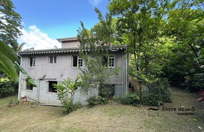 Vente Maison 226.00m&sup2; 7 pièces Le Lamentin