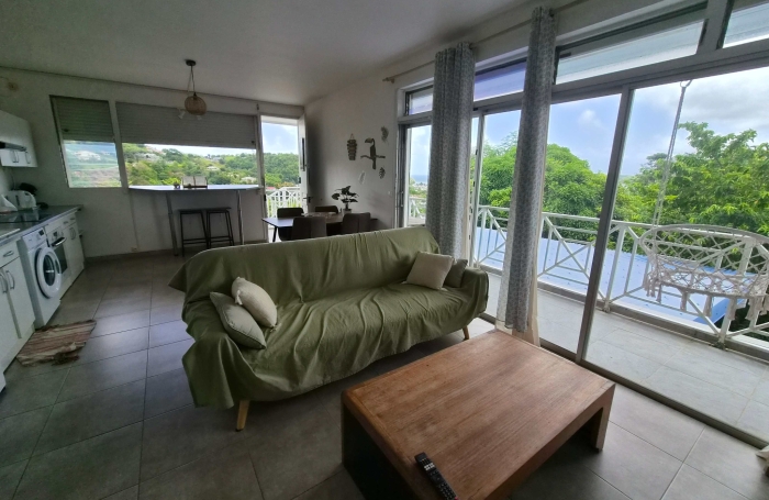 Maison F4 + F5 meubl&eacute; et &eacute;quip&eacute;e en tr&egrave;s bon &eacute;tat.