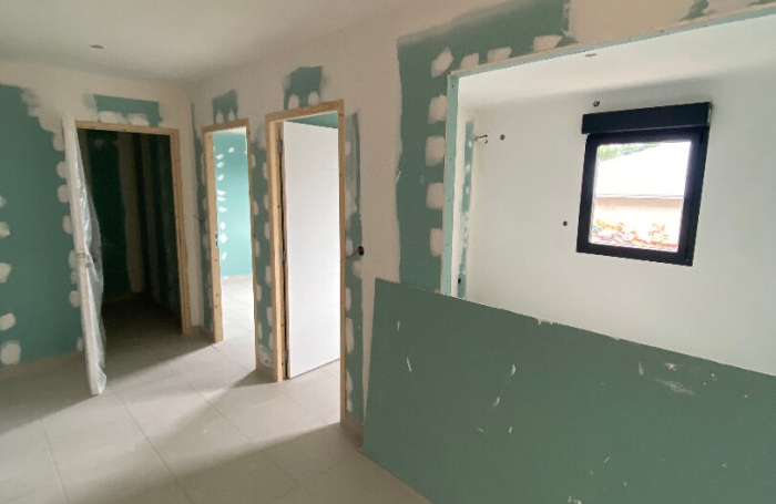 Location Bureaux 52m&sup2; Les Trois Ilets